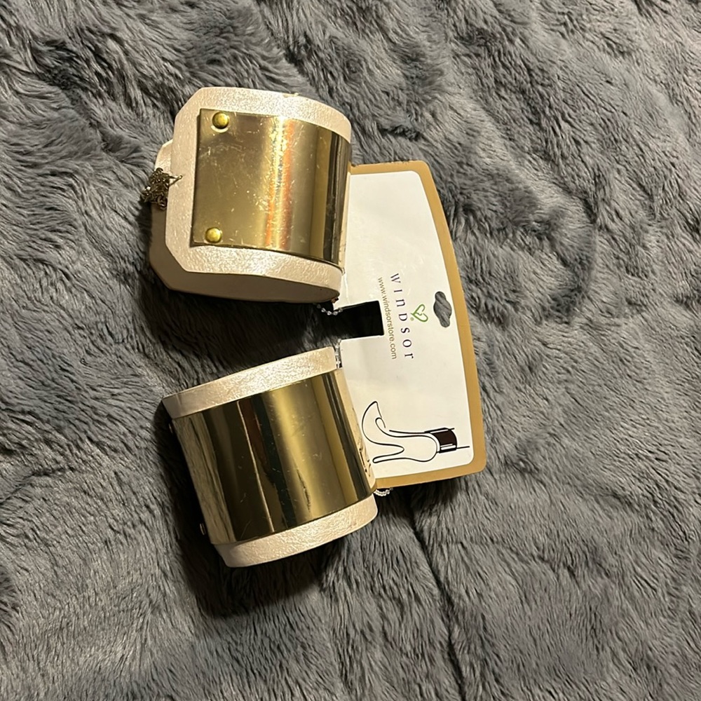 Women’s ankle cuffs